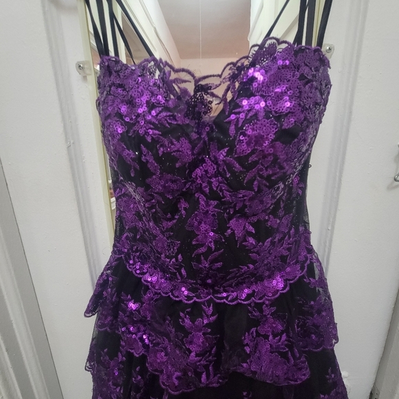 Tiered Maxi Dress. 4  NWOT Dark Romantic Prom Event Gala Formal - Picture 4 of 9